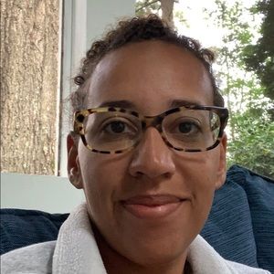 Meet your Posher, Meaghan